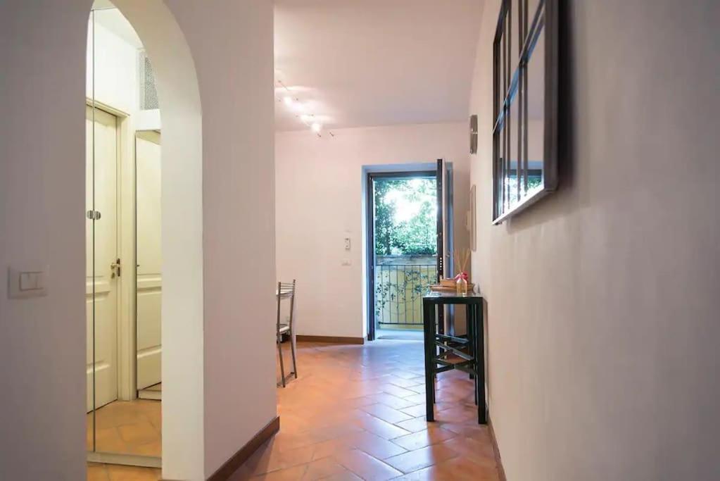Hidden Retreat - Duomo Apartment Милано Екстериор снимка