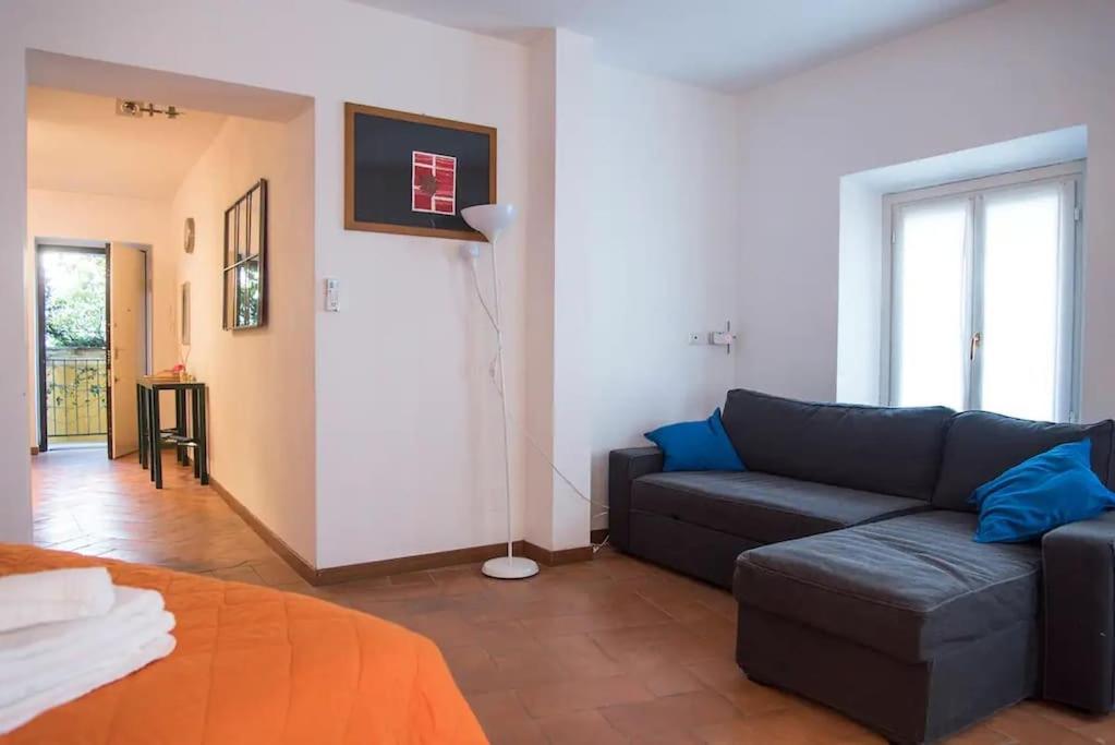 Hidden Retreat - Duomo Apartment Милано Екстериор снимка