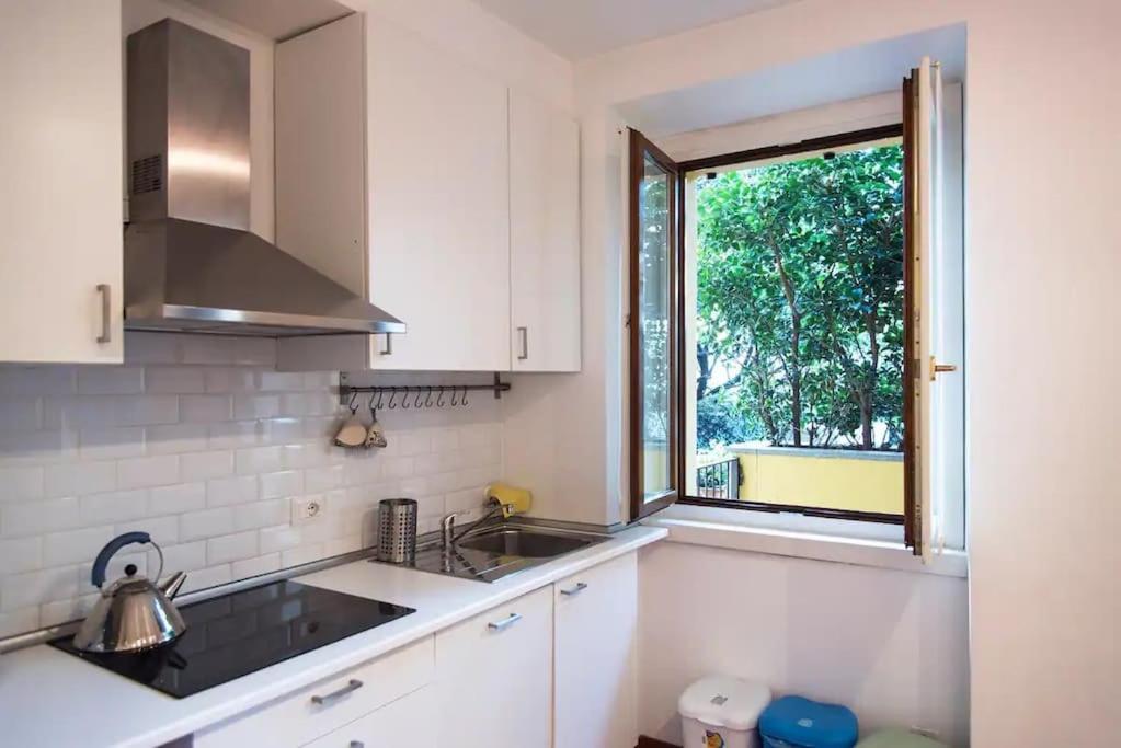 Hidden Retreat - Duomo Apartment Милано Екстериор снимка