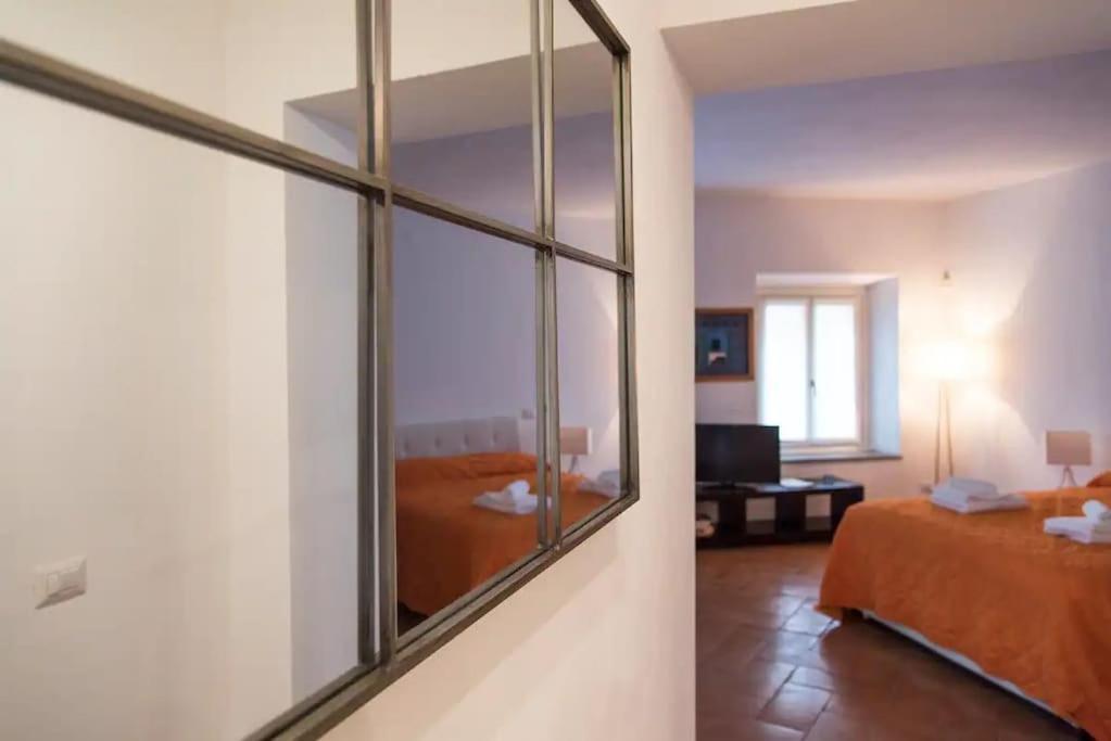 Hidden Retreat - Duomo Apartment Милано Екстериор снимка