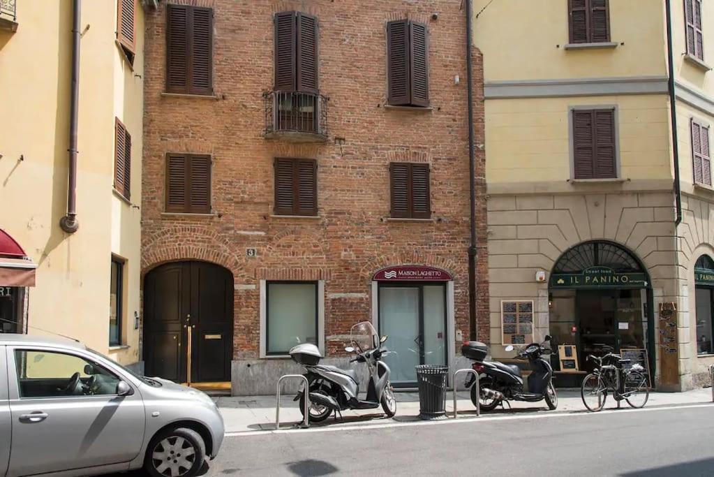 Hidden Retreat - Duomo Apartment Милано Екстериор снимка