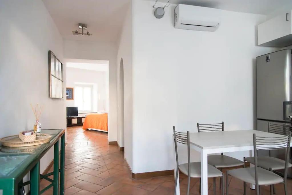Hidden Retreat - Duomo Apartment Милано Екстериор снимка