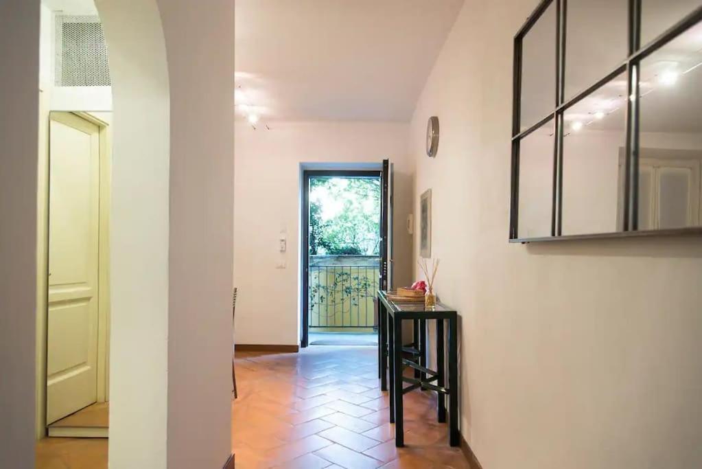 Hidden Retreat - Duomo Apartment Милано Екстериор снимка